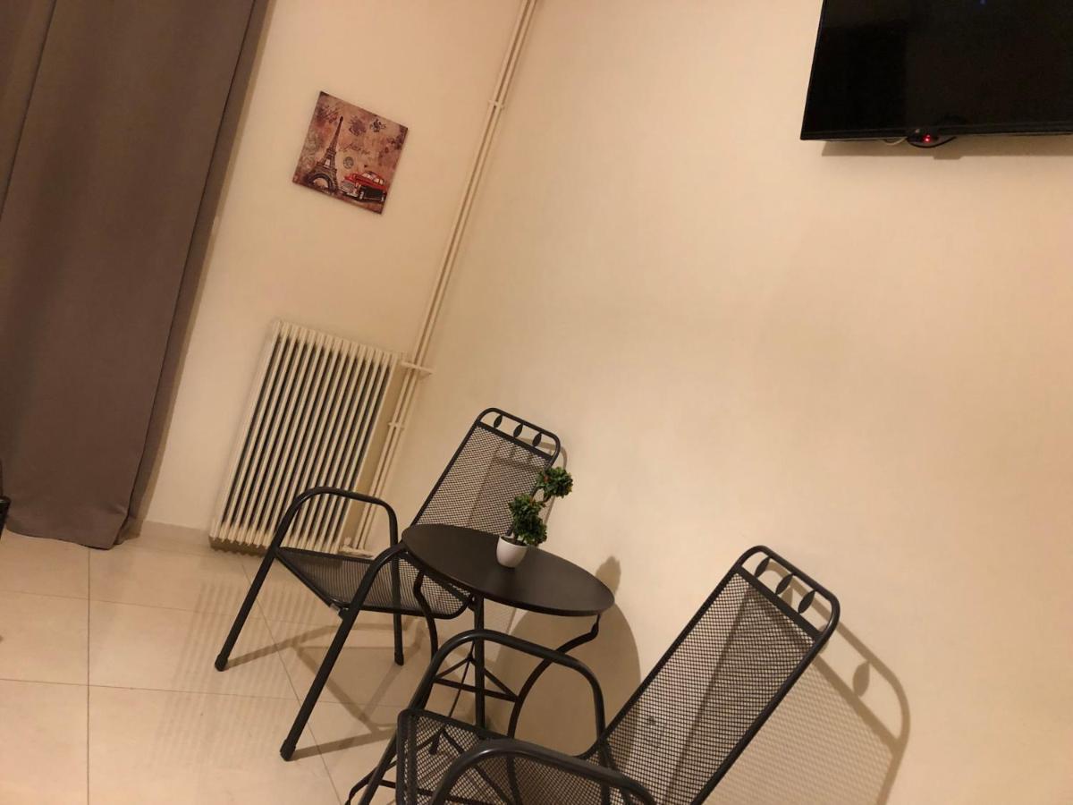 Nikolakakis Rooms Lavrio Exterior foto
