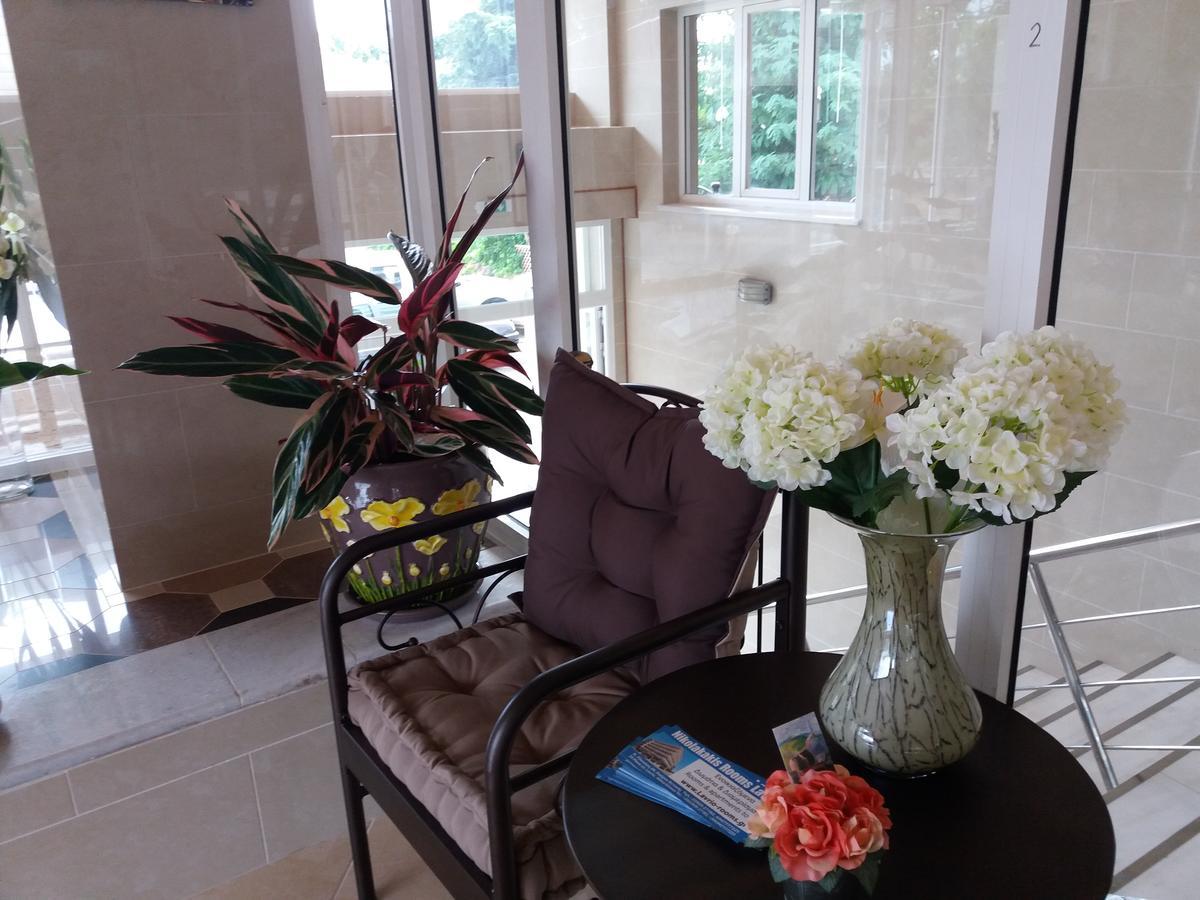 Nikolakakis Rooms Lavrio Exterior foto